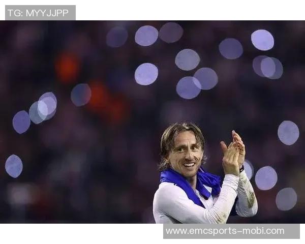 拉莫斯点赞引热议莫德里奇与拉莫斯或将在米兰重聚的可能性分析